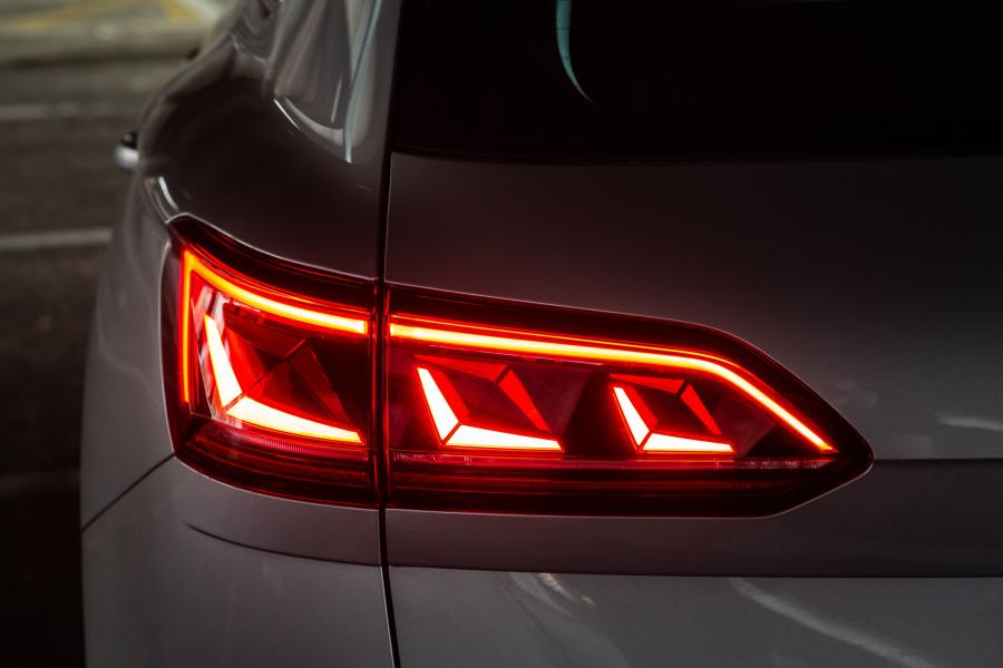 Детали экстерьера Volkswagen Touareg V6 TDI R-Line 2018 года  (ZA) (фото 12 из 32)